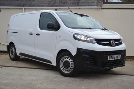 VAUXHALL VIVARO 1.5 Turbo D 2700 Edition 